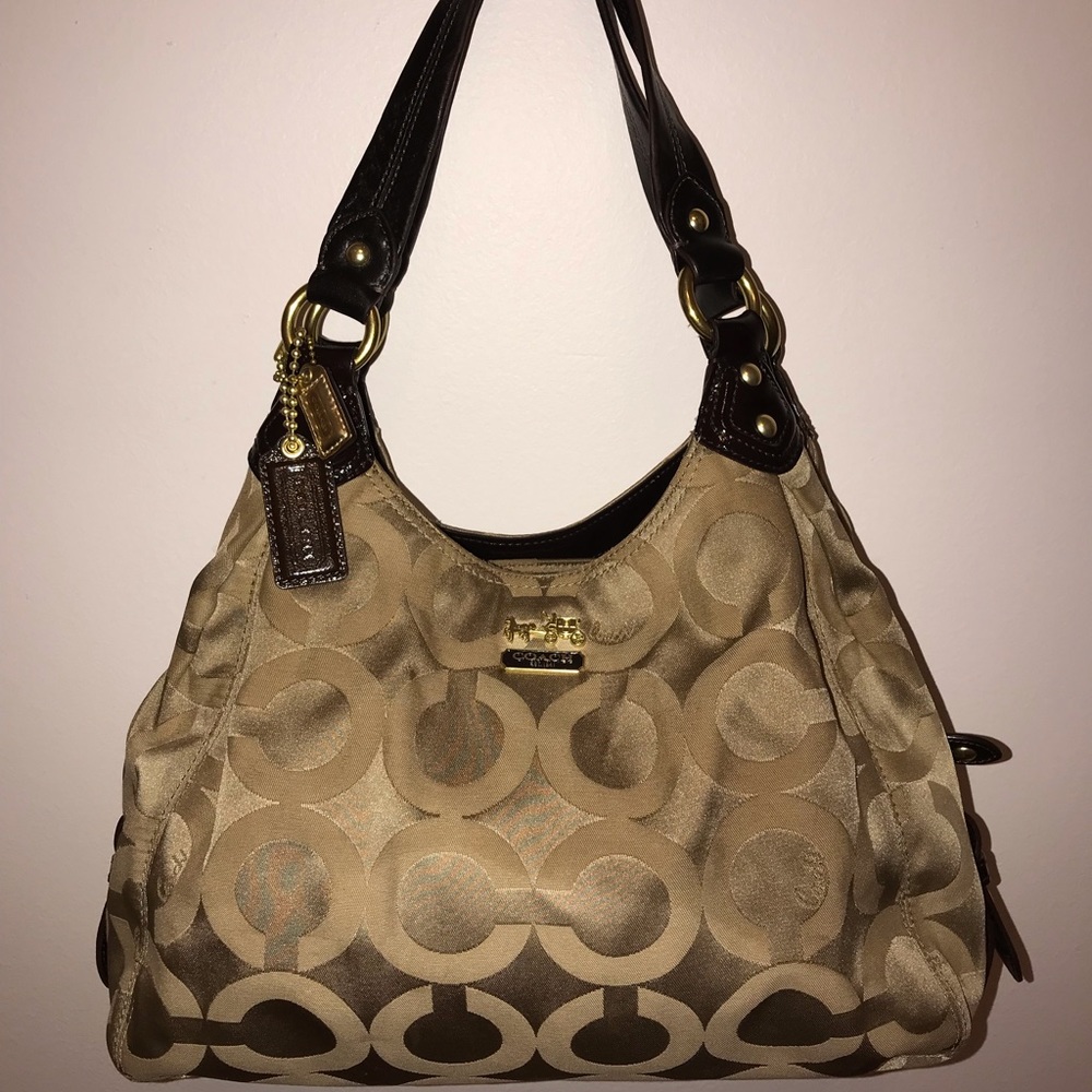 Signature C Coach